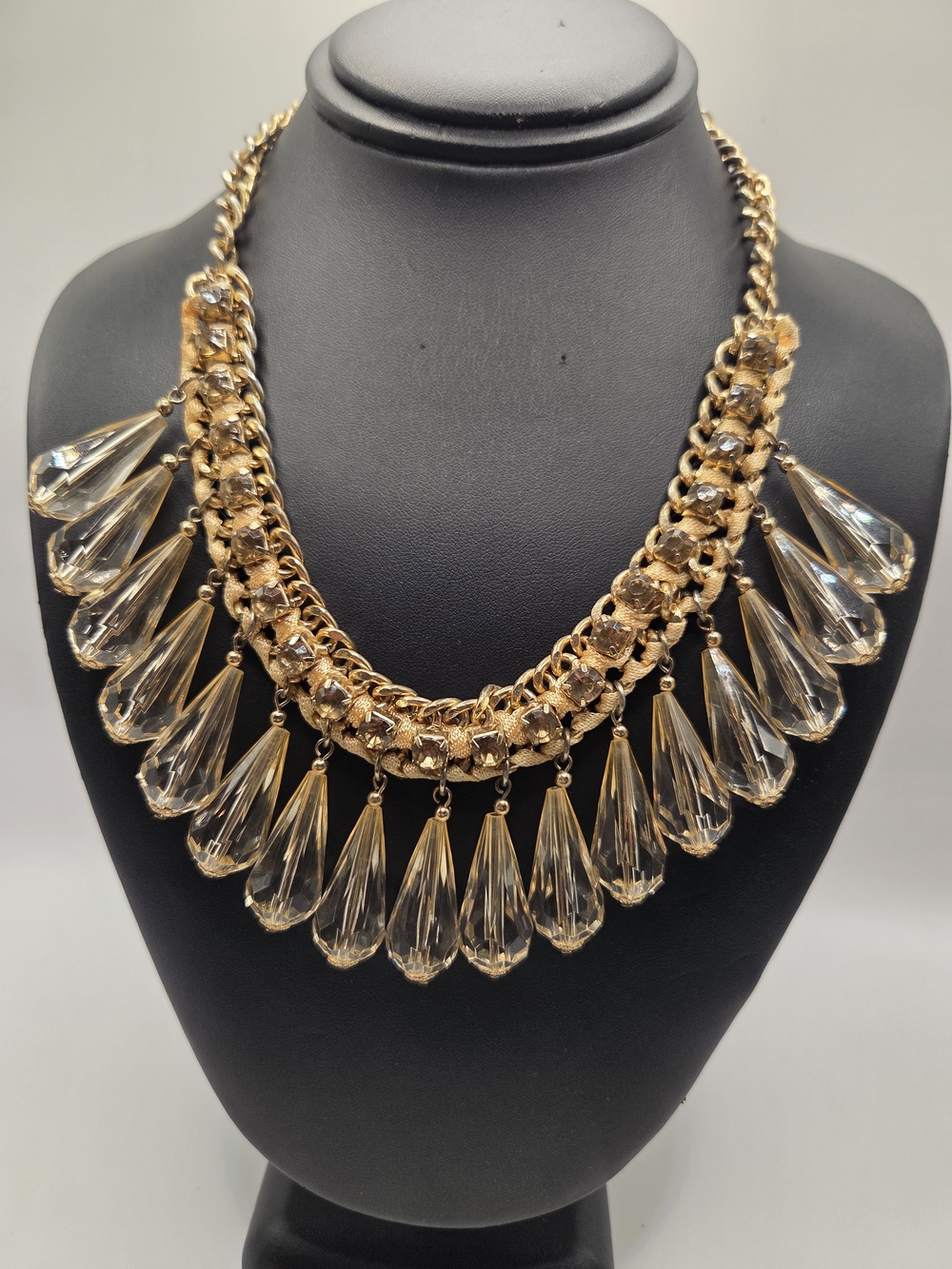 1578. Gold Tone Crystal Drop Statement Necklace